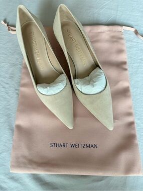 NIB! Size 7.5. Stuart Weitzman Kitten Heel Suede Pointed Toe Pumps in Dune.